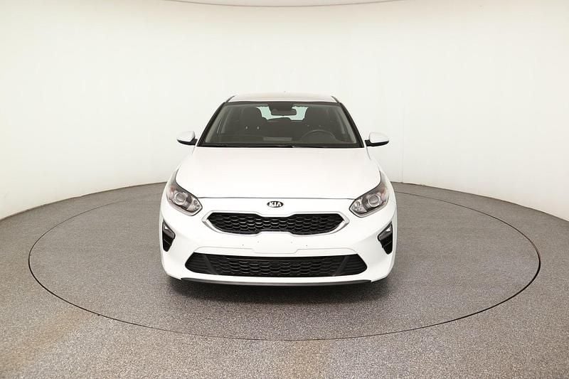 Używany Kia Ceed Edition 7 101 KM (74 kW) 2021 Biały Hatchback