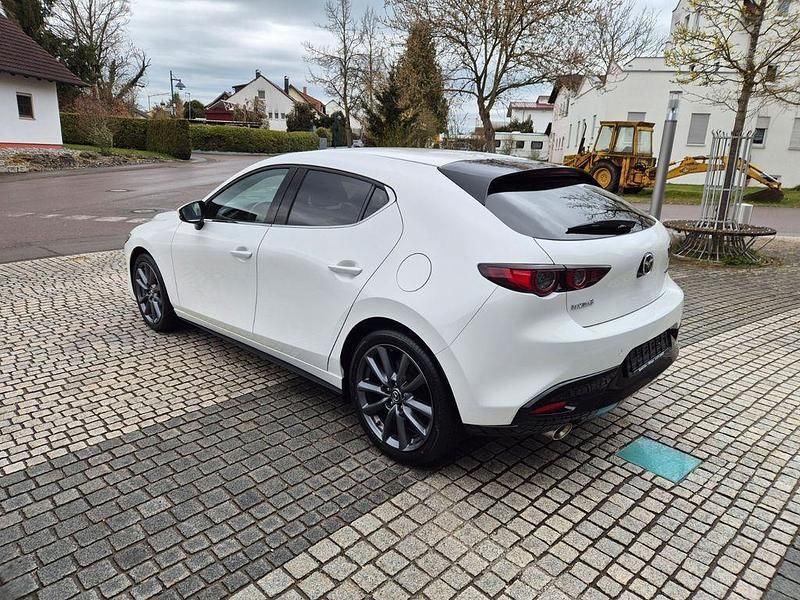 Gebraucht Mazda 3 Selection 186 PS (136 kW) 2022 Weiß Limousine