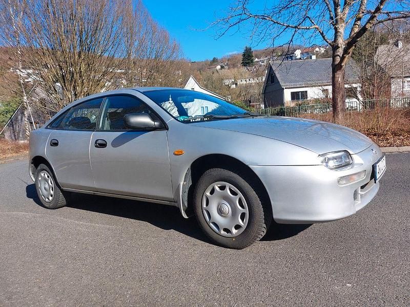 Gebraucht Mazda 323F 88 PS (64 kW) 1996 Silber Limousine