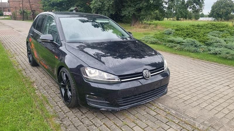 Gebraucht 2015 VW Golf VII Cup Limousine | 13.800 € (Fairer Preis) - Bild 1/4