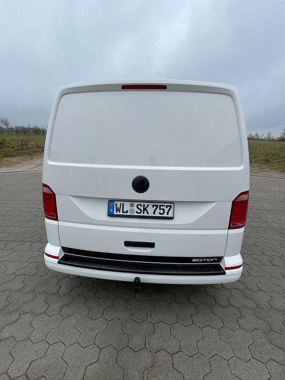 Second-hand VW Transporter 150 CP (110 kW) 2017 Alb Van
