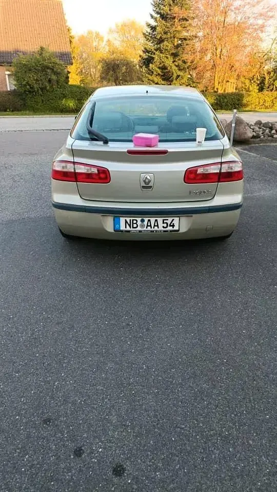 Gebraucht Renault Laguna II 120 PS (88 kW) 2003 Beige Limousine
