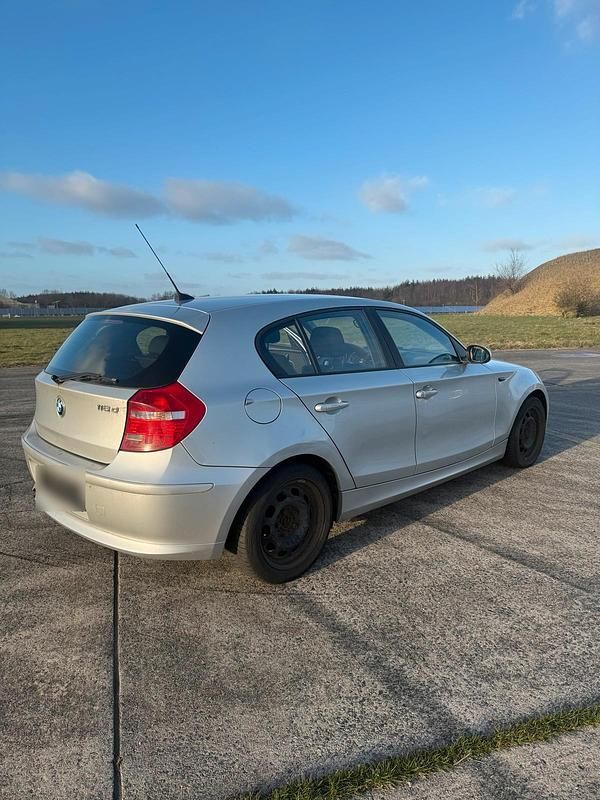 Gebraucht BMW 118 143 PS (105 kW) 2007 Silber Kleinwagen