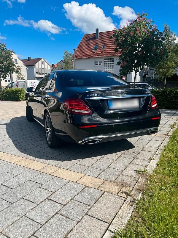 Brugt Mercedes E220 194 HK (142 kW) 2018 Sort Sedan
