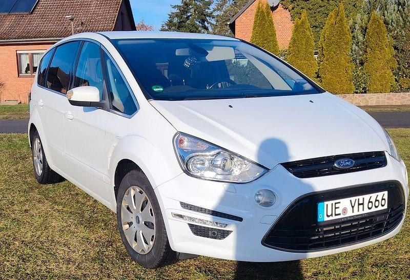 Gebraucht Ford S-MAX Titanium 200 PS (147 kW) 2013 Weiß Van / Kleinbus