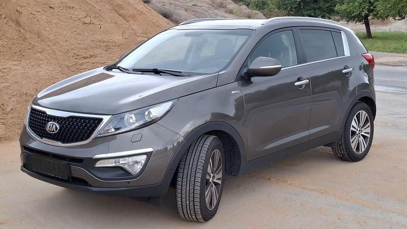 Silber Gebraucht 2014 Kia Sportage Spirit SUV | 13.500 € (Fairer Preis) - Bild 1/4