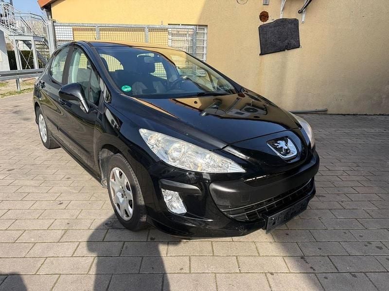 Gebraucht Peugeot 308 120 PS (88 kW) 2011 Schwarz Limousine