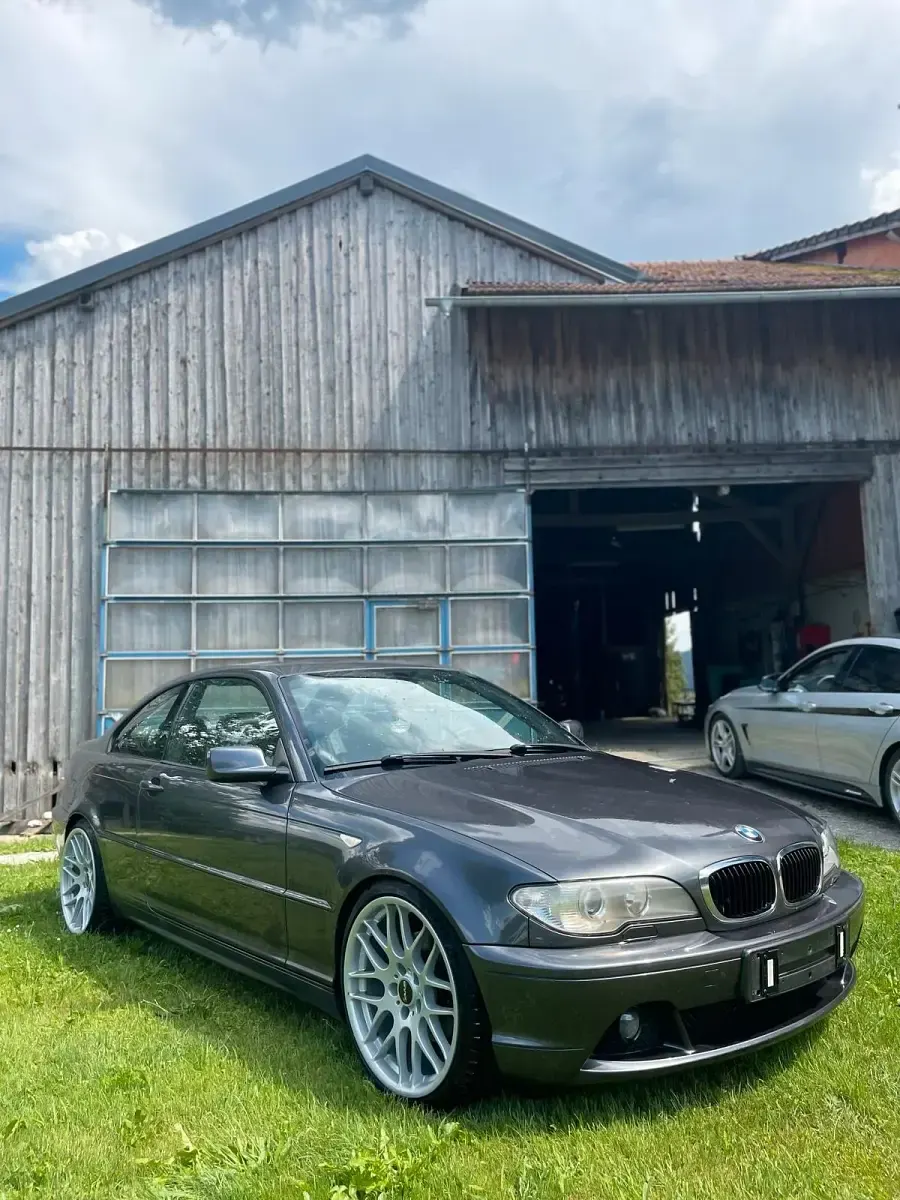Gebraucht BMW 320 150 PS (110 kW) 2005 Grau Coupé
