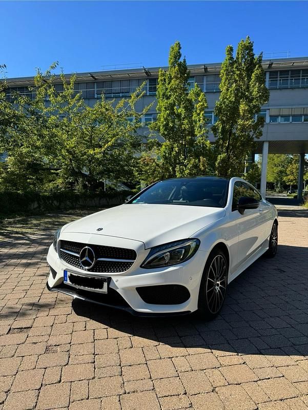 Gebraucht Mercedes C300 AMG line 245 PS (180 kW) 2017 Weiß Coupé