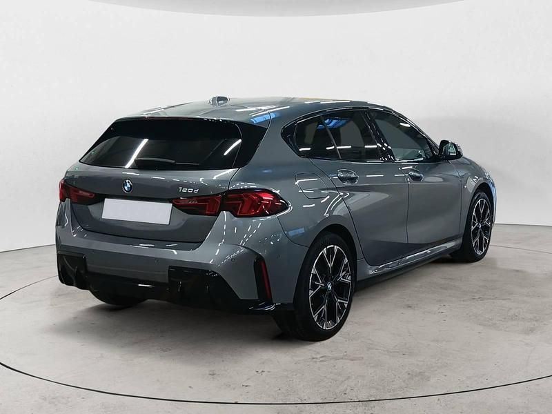 Gebraucht BMW 120 163 PS (119 kW) 2025 Skyscrapergrau Kleinwagen
