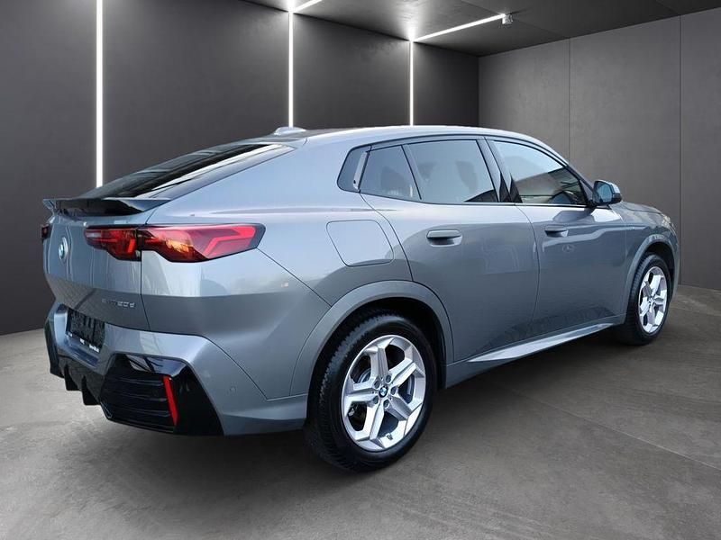 Gebraucht BMW X2 M Sport 163 PS (119 kW) 2025 Grau SUV