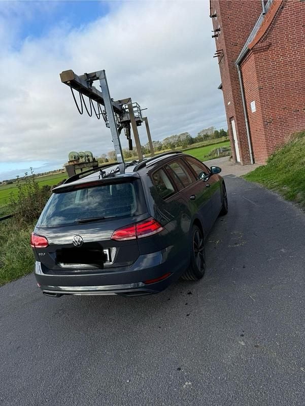 Grau Gebraucht 2019 VW Golf VII Kombi | 9.000 € (Guter Preis) - Bild 1/4