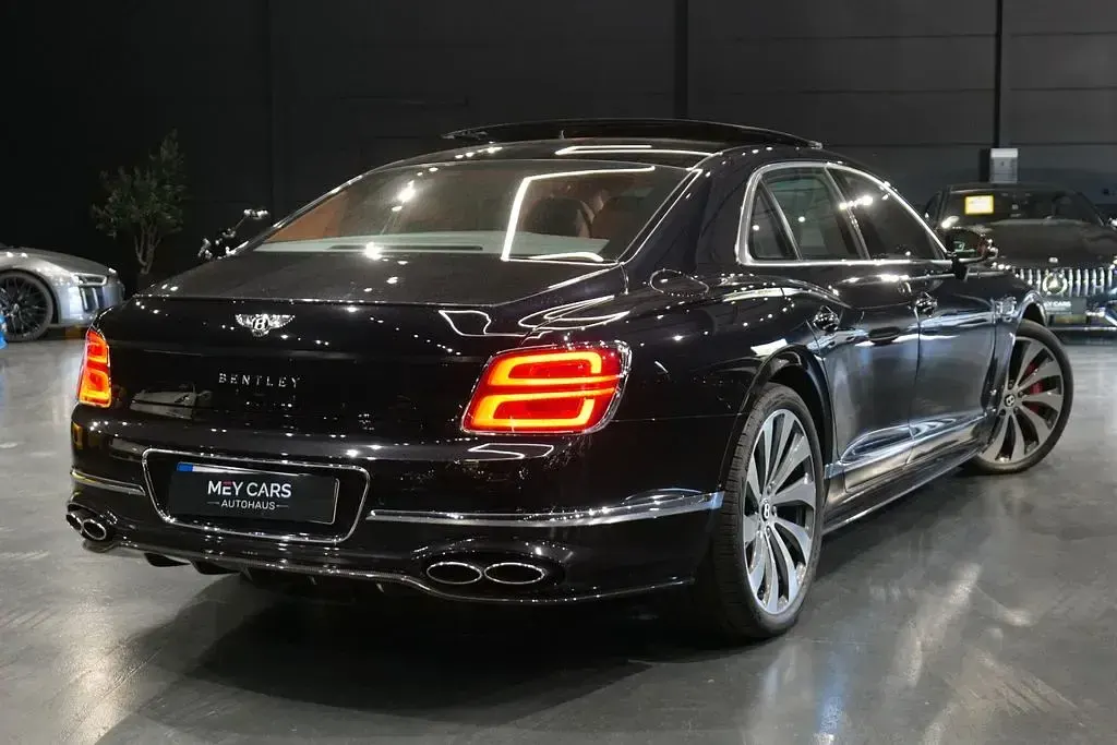 Gebraucht Bentley Flying Spur 551 PS (405 kW) 2021 Schwarz Limousine