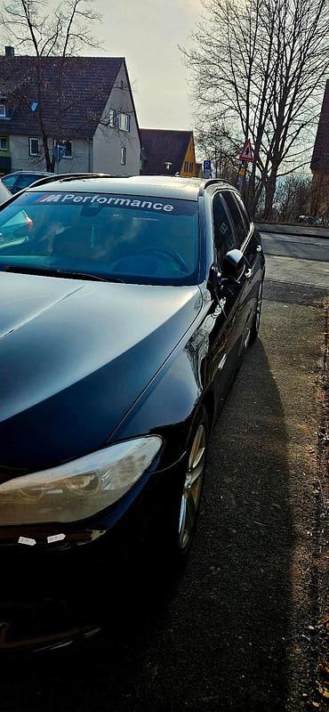 Gebraucht BMW 530 258 PS (189 kW) 2013 Schwarz Kombi