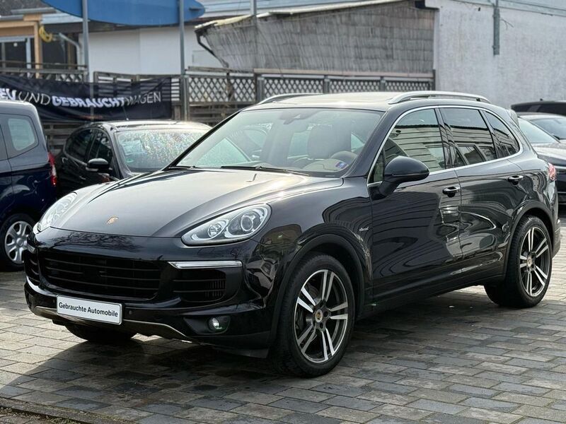 Tiefschwarzmetallic Gebraucht 2014 Porsche Cayenne SUV | 23.499 € (Fairer Preis) - Bild 1/4