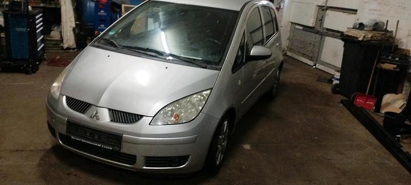 Gebraucht Mitsubishi Colt 75 PS (55 kW) 2007 Silber Kleinwagen