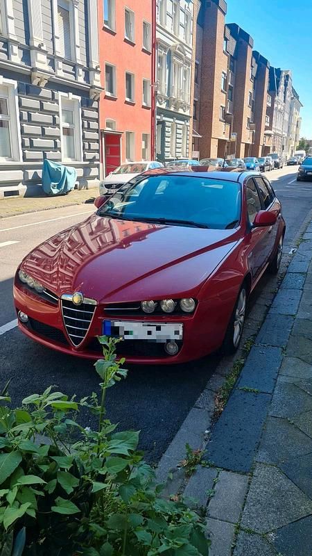 Rot Gebraucht 2012 Alfa Romeo 159 Kombi | 2.900 € (Superpreis) - Bild 1/4