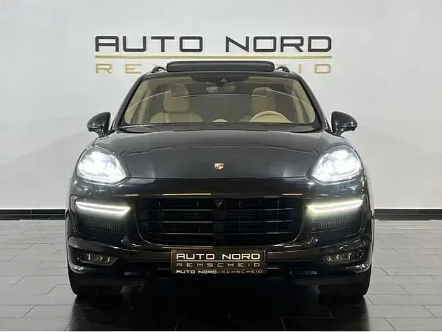 Gebraucht Porsche Cayenne 441 PS (324 kW) 2017 Schwarz SUV