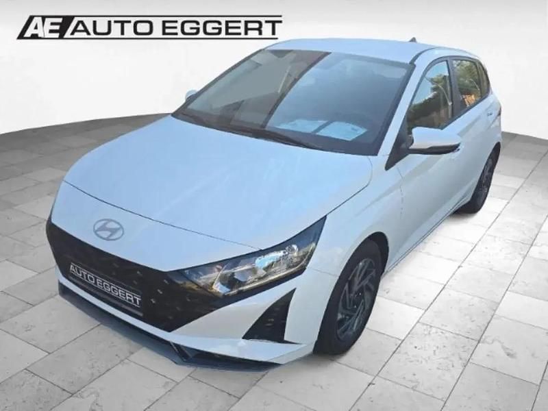 Atlas white / sol Neu 2025 Hyundai i20 Trend Limousine | 24.490 € (Fairer Preis) - Bild 1/1