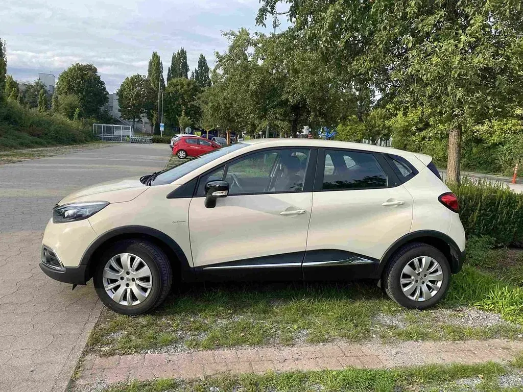 Gebraucht Renault Captur Experience 90 PS (66 kW) 2016 Beige SUV