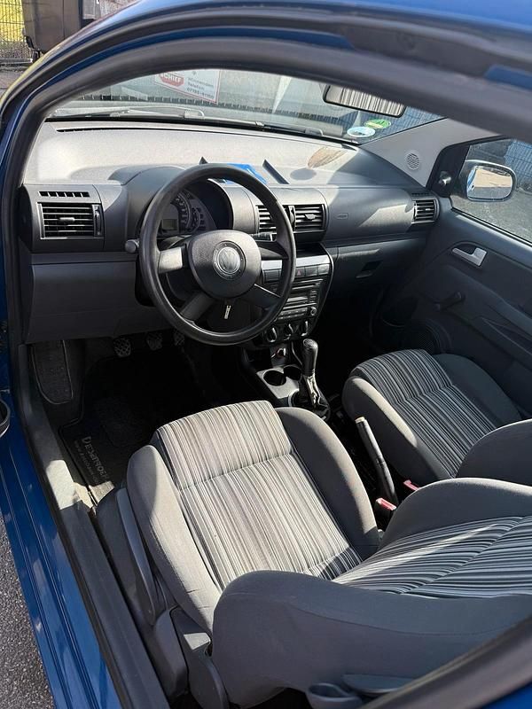 Gebraucht VW Fox 54 PS (39 kW) 2005 Blau Kleinwagen