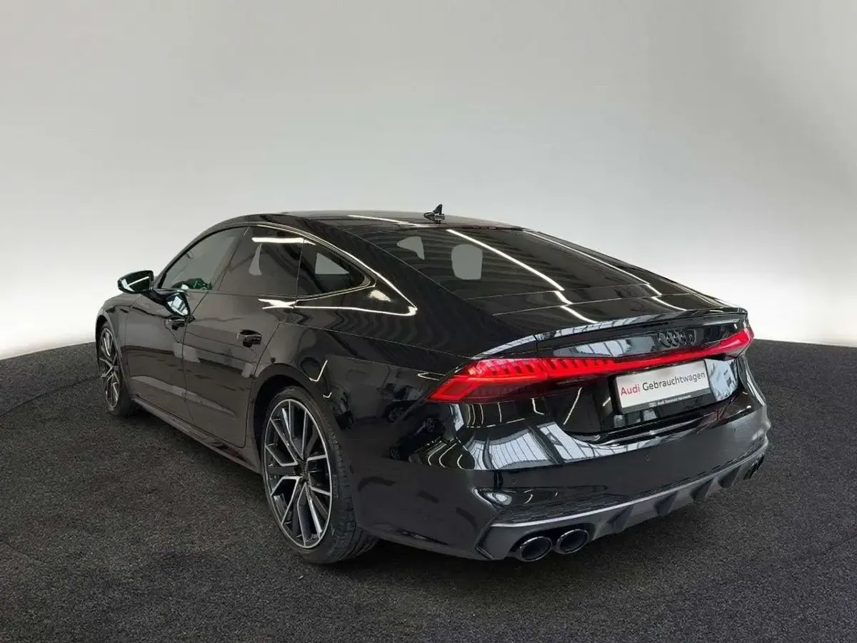 Gebraucht Audi S7 344 PS (253 kW) 2023 0e mythosschwarz metallic Kleinwagen
