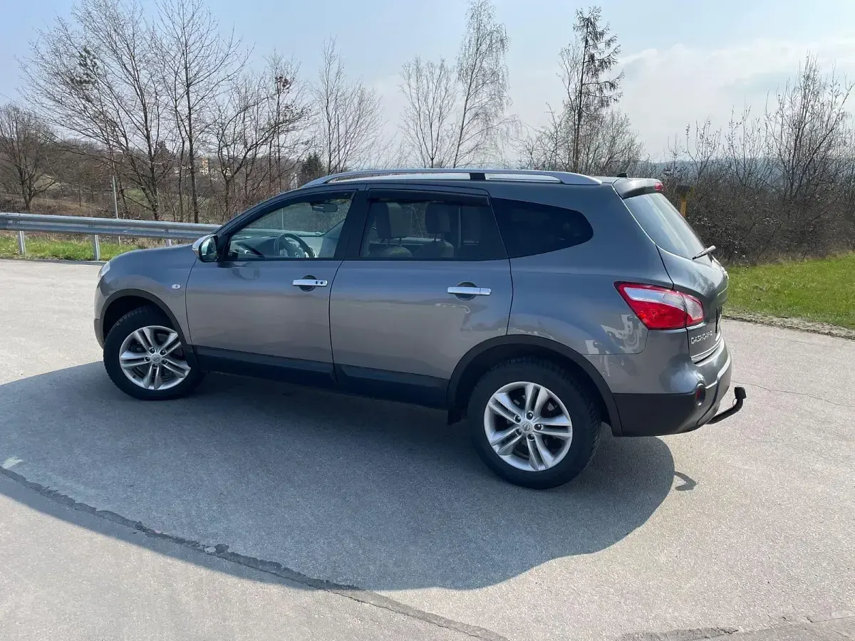 Gebraucht Nissan Qashqai +2 150 PS (110 kW) 2011 Grau SUV