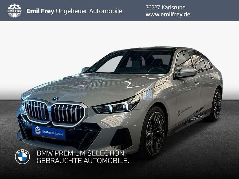 Grau Gebraucht 2024 BMW i5 Performance Limousine | 70.890 € - Bild 1/3