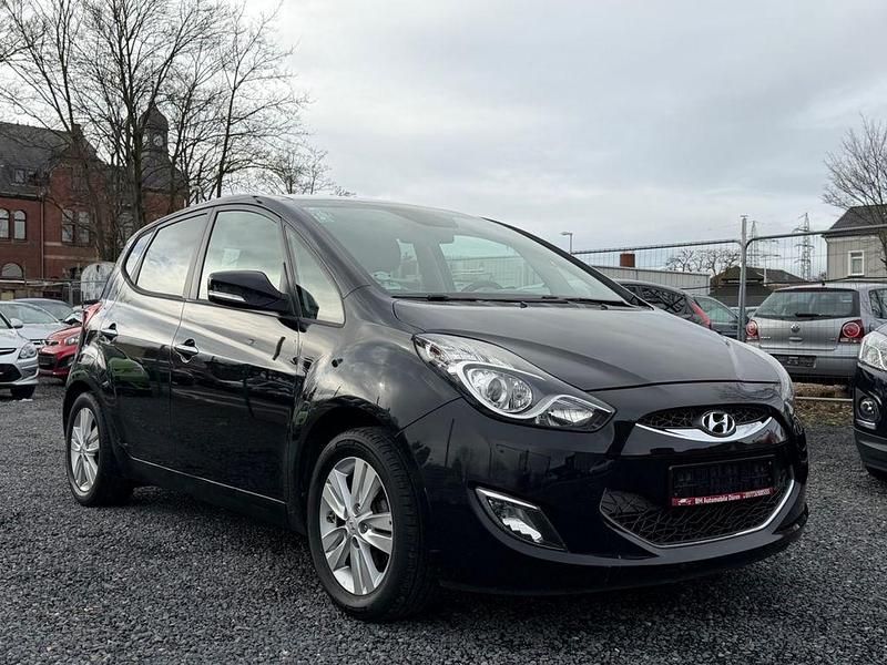 Gebraucht Hyundai ix20 125 PS (91 kW) 2014 Schwarz Kleinwagen