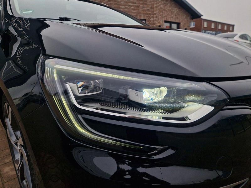 Gebraucht Renault Mégane GrandTour Bose Edition 163 PS (119 kW) 2017 Schwarz Kombi