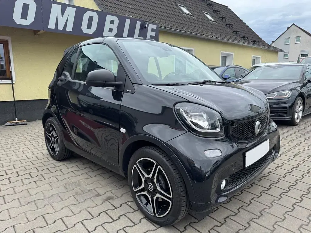 Gebraucht Smart ForTwo Cabrio Basis 90 PS (66 kW) 2019 Schwarz Cabrio