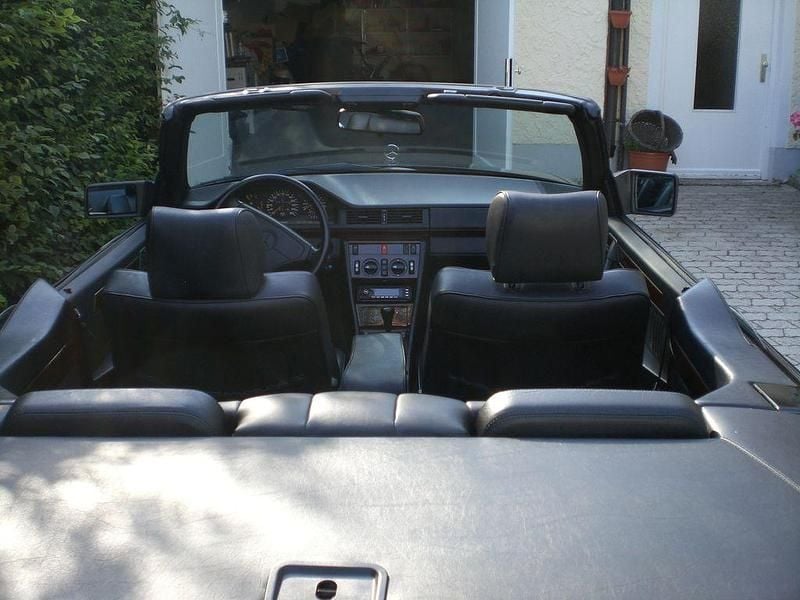 Gebraucht Mercedes E320 220 PS (161 kW) 1994 Schwarz Cabrio