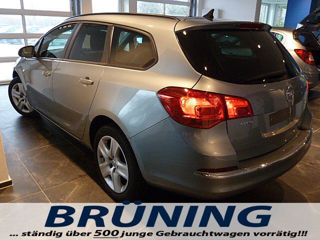 Gebraucht Opel Astra Energy 110 PS (80 kW) 2014 Silber metallic Kombi