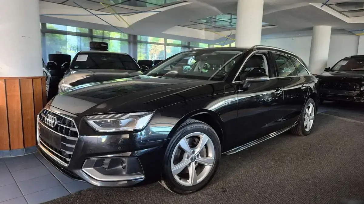 Usata Audi A4 Advanced 190 CV (139 kW) 2020 Nero Station wagon