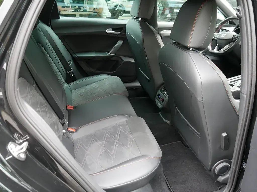 Gebraucht Seat Leon Beats 190 PS (139 kW) 2022 Schwarz Limousine
