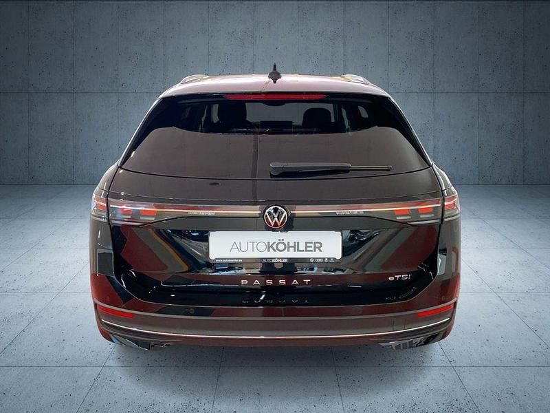 Neu VW Passat Business 150 PS (110 kW) 2026 Schwarz Kombi
