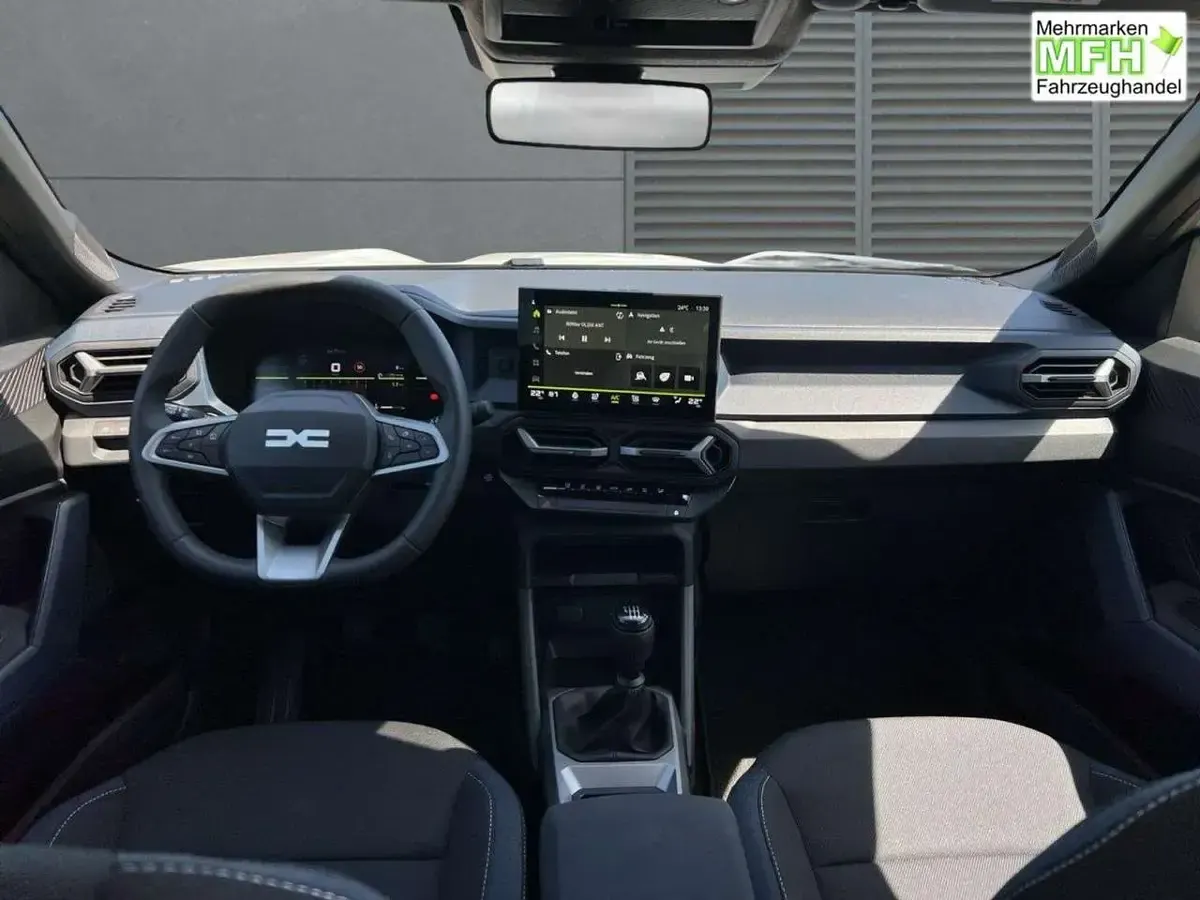 Neu Dacia Bigster Expression 140 PS (102 kW) 2025 Arktisweiß SUV