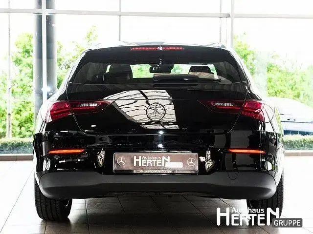Gebraucht Mercedes CLA200 Shooting Brake 163 PS (119 kW) 2024 Kombi