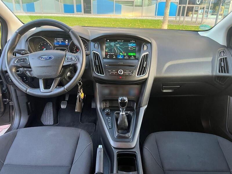 Schwarz Gebraucht 2018 Ford Focus Business Edition Kombi | 9.600 € (Fairer Preis) - Bild 1/4