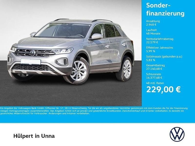 Pyritsilber metallic Gebraucht 2024 VW T-Roc Life SUV | 25.527 € (Superpreis) - Bild 1/4