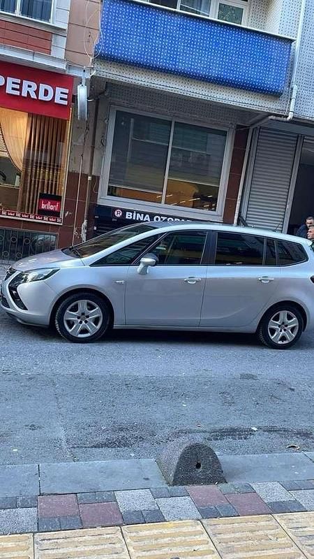 Gebraucht 2012 Opel Zafira Tourer Active Van / Kleinbus | 8.000 € (Etwas zu teuer) - Bild 1/4