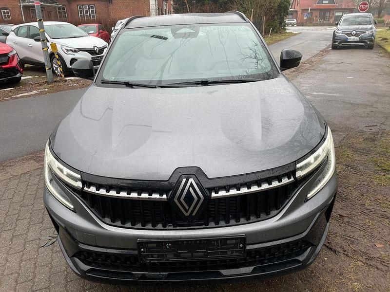 Gebraucht Renault Espace Iconic 131 PS (96 kW) 2025 Grau SUV