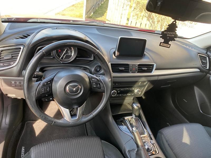 Usata Mazda 3 150 CV (110 kW) 2015 Rosso Utilitaria