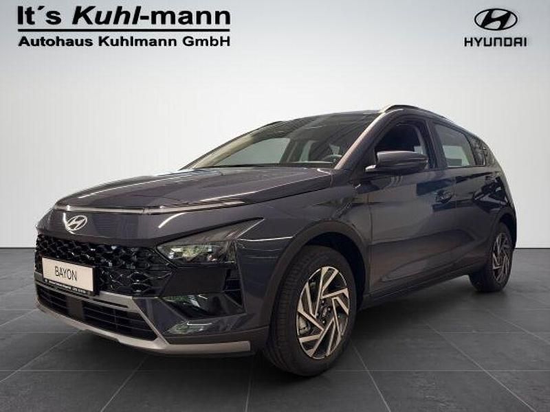 Grau Neu 2025 Hyundai Bayon Trend SUV | 22.990 € (Fairer Preis) - Bild 1/4