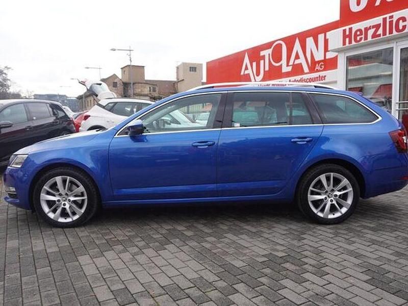 Gebraucht Skoda Octavia Style 190 PS (139 kW) 2020 Blau Kombi