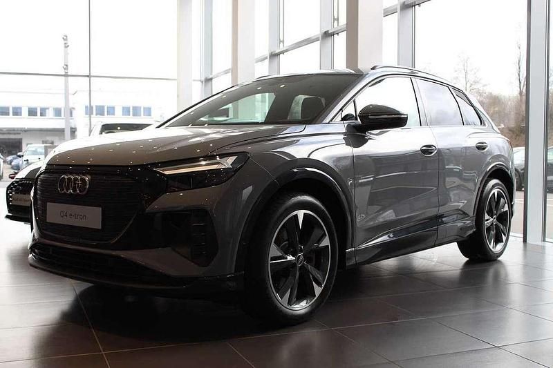 Gebraucht Audi Q4 e-tron S-Line 150 kW (204 PS) 2023 Kieselgrau SUV