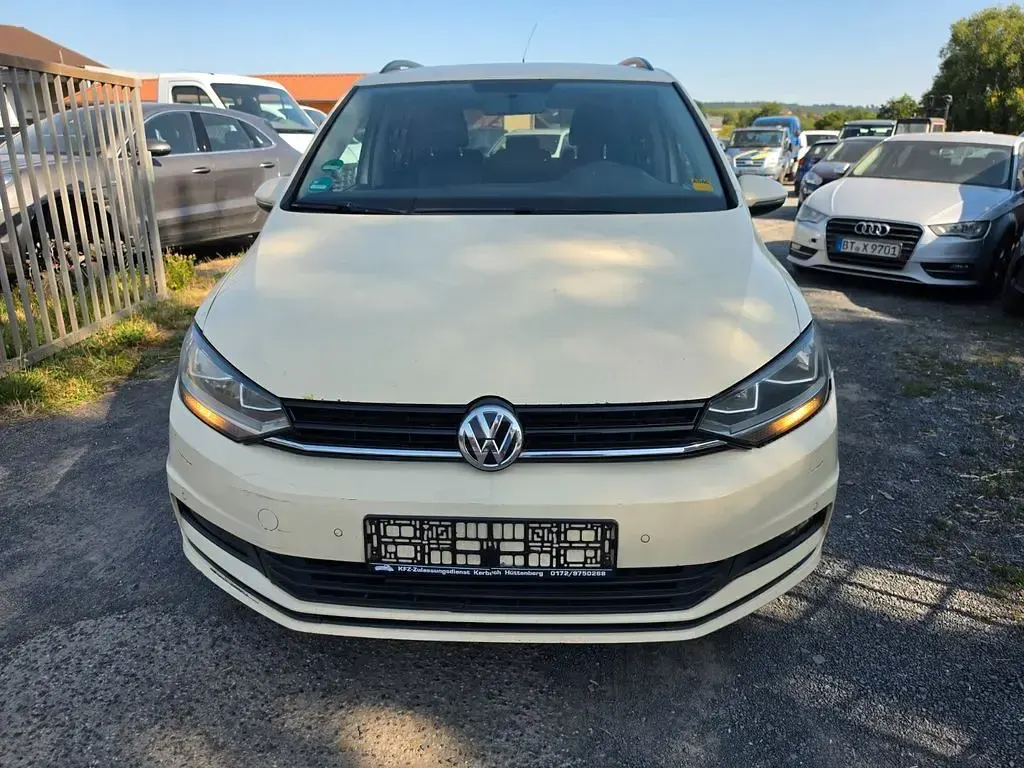 Gebraucht VW Touran 110 PS (80 kW) 2018 Gelb Van / Kleinbus