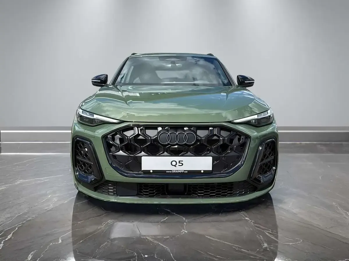 Neu Audi Q5 S-Line 204 PS (150 kW) 2026 Grün SUV