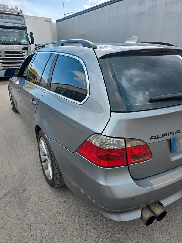 Gebraucht BMW 535 370 PS (272 kW) 2005 Silber Kombi