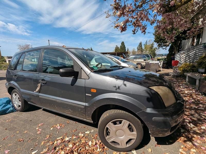 Second-hand Ford Fusion 68 CP (50 kW) 2004 Albastru Hatchback